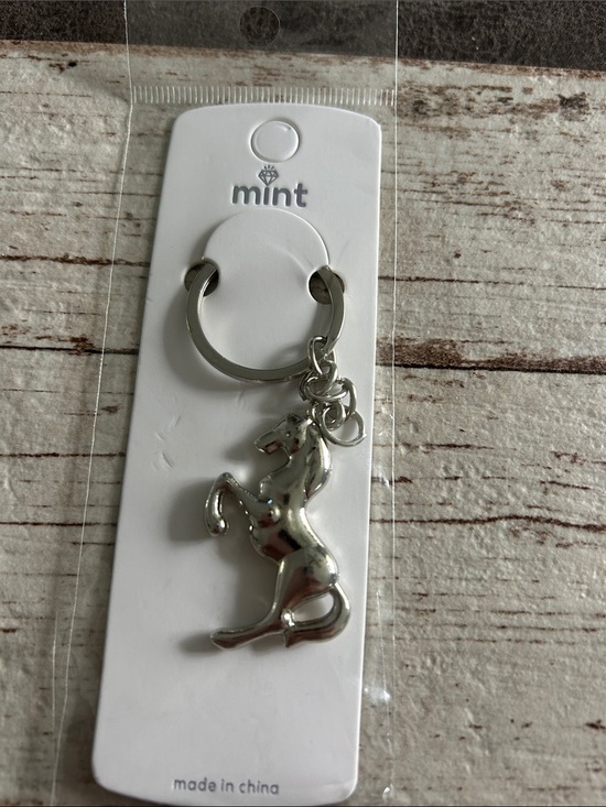 Mint Accessories - 5/$25 Mint Silver Rearing Horse Key Ring